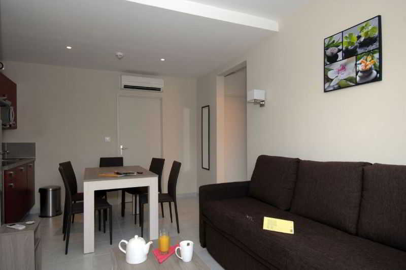 Residence Odalys Terra Gaia Сет Екстериор снимка