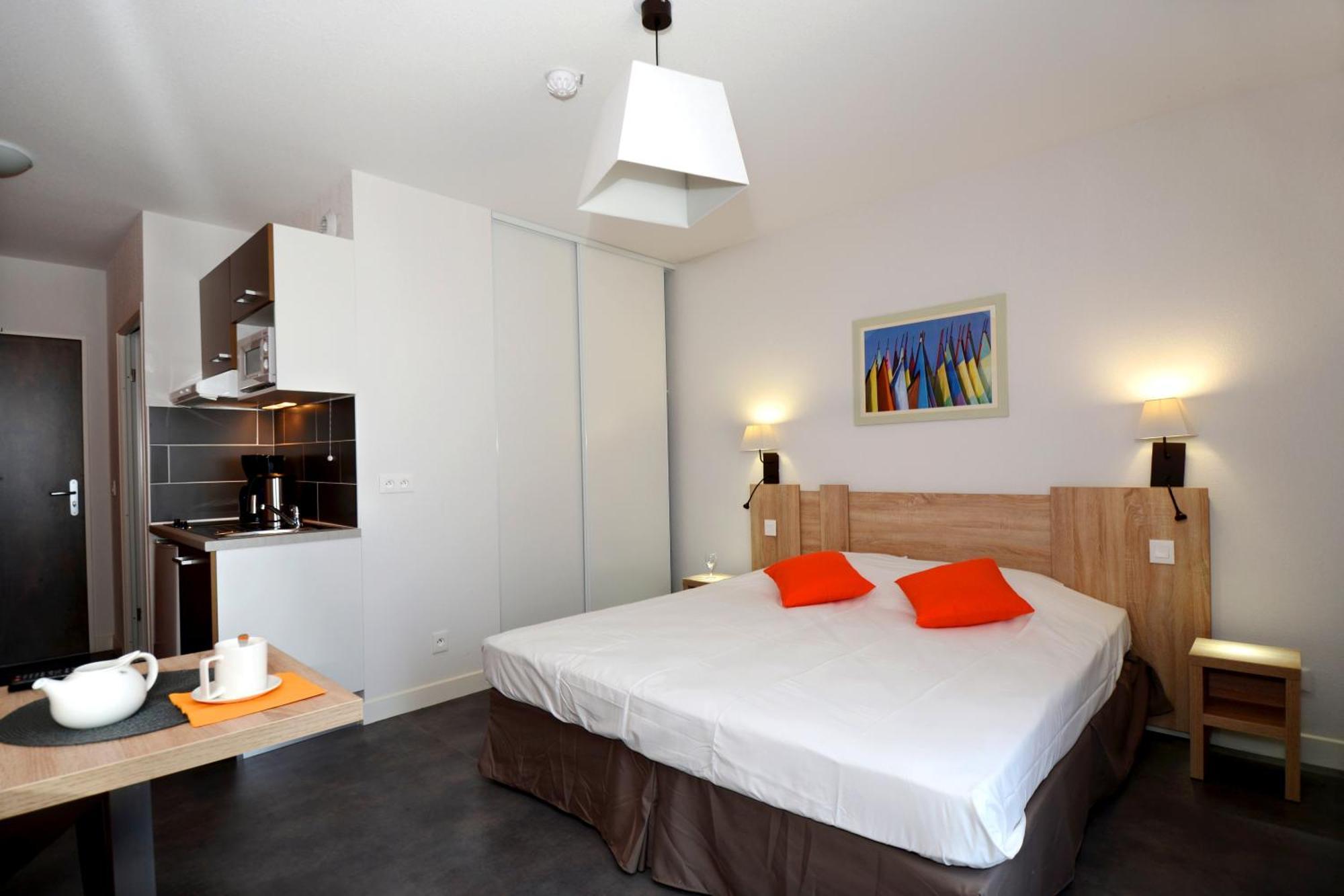 Residence Odalys Terra Gaia Сет Екстериор снимка